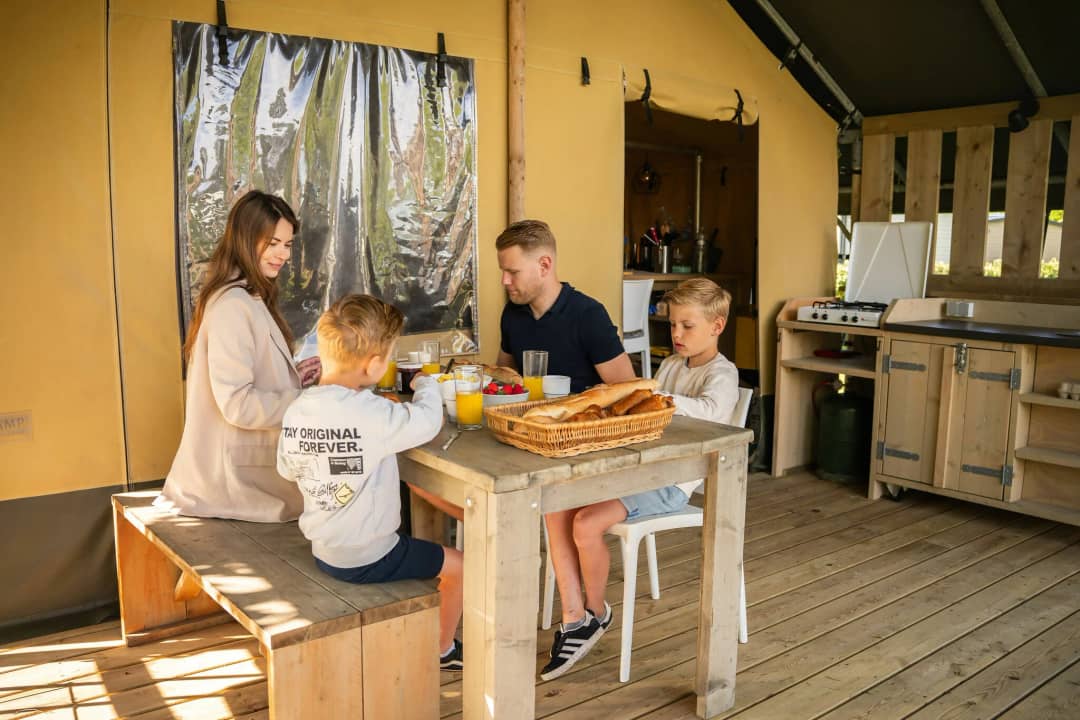 Safari Lodge 2-4P